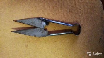 Зачем это на фишках? В африку их! Но прежде остричь овечьими ножницами.