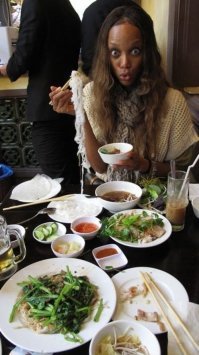 Тайра... С макияжем и без оного....