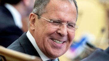 Местная админисрация и организаторы даже не дебилы, это палата номер 6 какая то