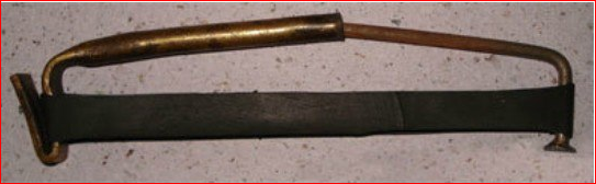 Цепи-кованы - ни хера не запястье, а просто предплечье сломали, когда захотели по пьяни вспомнить детство на пикнике лет в 30)). А вяз (в наших краях - ильм) называли "кашкой" и ели. Вот за окном сейчас самый разгар)).
А пугачи в наше время были другими. Если "кидать на асфальт" - то это была или дырка в асфальте и дюбель, или два болта скрученных и пакет в качестве стабилизатора.
А вот если трубка и т.д., то это выглядело так: