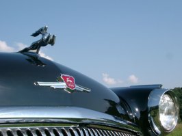 Русская версия вышла под девизом "Забодаем ихних кошек!"