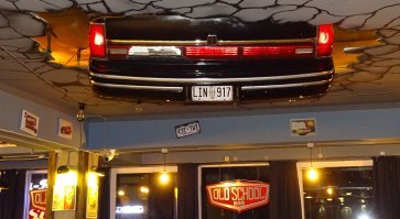 Бар в Алматы "Old School".