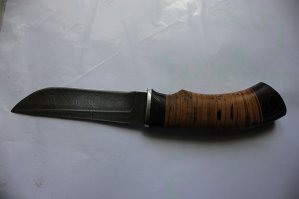 Вот один из моих ножей.Я доволен.Агрессивный и точный рез.Единственный минус-требует уход.Как минимум-вытирать насухо.