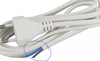 пистец ты гений..........
лампа своими руками! мне аж интересно стало как он наматывает вольфрам!!
ах да там светодиодная лампа на фото.........
он кристалы должен наращивать

запомни еще одну истину. провод для любой техники должен иметь два слоя изоляции. один слой это каждый проводник, а второй слой общий