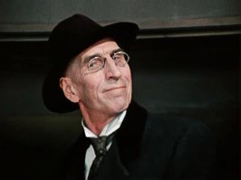 10 кинозвезд с нестандартной внешностью (11 фото)