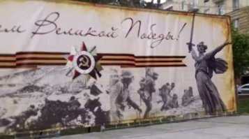 Наверное просто у форумных хомячков, икспердов во всем, а по совместительству иногда верстальщиков и дизайнеров ЧСВ сильно раздулось от собственного желания и решили что ловко могут наёпать весь народ, вот и постят не только партизанок из сериалов но и такое.