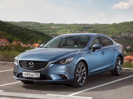 у ГАЗа проблемой был дизайн - грустно смотреть на серийный автомобиль, который выглядит как поделка-самоделка, видел неоднократно в Краснодаре.....

и это - прорыв, "последняя надежда" ????

раз уж рисовали кузовные линии "с чистого листа", что мешало нарисовать красивый автомобиль ???????

причем на фото идея где-то просматривается, но убогая "морда лица" с хромированными накладками фар..........ужос.....

было бы красиво - народ бы простил и рессоры с задней балкой-мостом ( привет из 50-х), и безобразные зазоры, и вечно ломающуюся мелочевку, и невнятное поведение на дороге.....