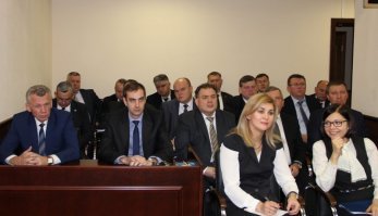 9. Присяжные появятся в районных судах	

С 1 июня 2018 года на уровне районных судов в России заработает институт присяжных заседателей. Законодательная новация направлена на расширение применения института присяжных заседателей.

Отличная новость господа! Теперь суд будет настолько коррумпирован насколько это вообще возможно! Наберут присяжных из "своих" и детки олигофренов будут и стрелять в прохожих и давить смердов совершенно безнаказанно.