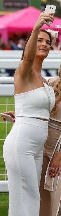 Мадам в белом. Даже очень.