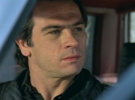 Фильм старый вспомнился. На картинки глянул - а там оказывается  Агент К и Сара Коннор снимались!