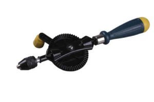 было две ручных, большая и маленькая... большая была убитая вхлам... но что делать? электродрелей не было (у нас) и всё сверлили такими...