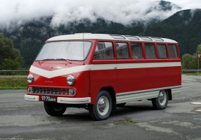 В 70-е годы при необходимости перевезти небольшой груз приходилось гонять автомобиль грузоподъемностью свыше 3 тонн. Это вызывало лишний расход топлива и ухудшало экологическую обстановку. 

Ой да ладно  
А ...РАФ-977 Д (1961-1968)
его младший брат Ераз-762Б (1976-1979 г.г.
И вишенка на торт УАЗ-452ДП