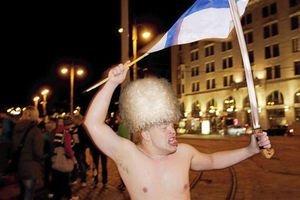Похоже на очередной ВБРОС для поднятия ажиотажа и дискредитации ряженых клоунов (если конечно их ещё можно чем нибудь дискредитировать)