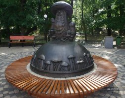 А есть в Рязани   грибы с глазами. Их едят, они глядят.