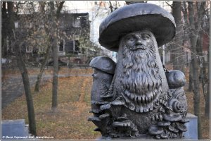 А есть в Рязани   грибы с глазами. Их едят, они глядят.