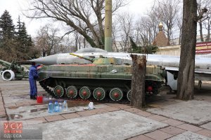 фотки такие только нашел, а может и не МИГ близко, может СУ некий, сильно не пинайте, все знать не могу, может и ошибся.