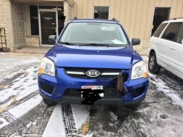 Тормозной барабан фуры разворотил бы KIA до водителя.