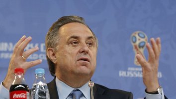 Вот этими руками построил