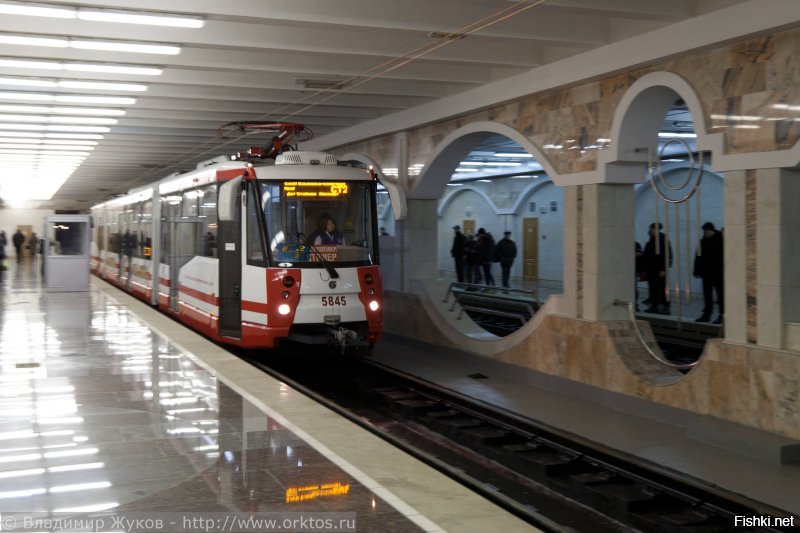 Самый уникальный-волгоградский метротрам. Трамваи под землей бегают.