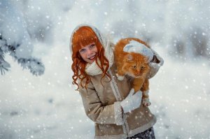 Постановочные редко у какого фотографа получаются естественно выглядящими. Что и подтверждает этот пост.
Мне такие нравятся: