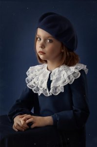 Постановочные редко у какого фотографа получаются естественно выглядящими. Что и подтверждает этот пост.
Мне такие нравятся:
