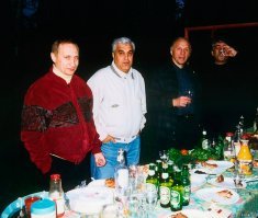 В стране где президентом ВОР, пьющий за одним столом с ВОРАМИ В ЗАКОНЕ, какими же ещё могут быть судьи???