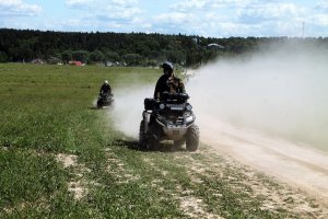 Разные бывают покрытия, мы преодолеваем любые)