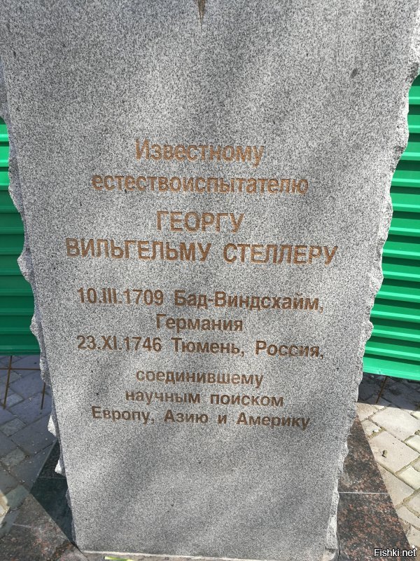 В дополнение поста что бы он был чуть пожирнее ))) и было на что взглянуть так сказать фото из жизни ))) Фото правда прошлогодние..возвращался домой пешком и просто фоткал что было по дороге для иностранных друзей и разговаривал с ними в Вайбере.......Тюмень..примерно 9 утра..весна перед 9 мая...
Первый гружу фотки пришлось обрезать...так что не гундите ))