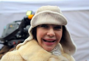 Покемонка! А, почему именно россиян? Так-то ты Россию видишь? 
Курицына что ли?)