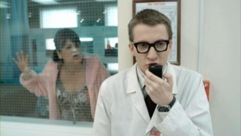 Синдром Клейне   Левина
Синдром Клейне   Левина, или синдром Спящей красавицы, является одной из болезней, связанных с расстройством сна. Люди, страдающие таким заболеванием, могут спать 21 час в сутки. Синдром в основном проявляется эпизодически. Несмотря на название, в основном болезнь встречается у мужчин: они составляют 70% всех пациентов. Корень проблемы лежит в дисфункции гипоталамуса. Это достаточно редкое заболевание   на 1 миллион людей приходится 1 случай ФОП. После первого приступа повторно симптом может проявиться через 8-13 лет.

Левин все таки нашел болезнь, которую назвали в его честь.