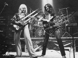 Фото с группой Rush - неумелый фотошоп. Вот оригинал.