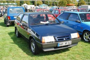 Решётка от экспортного автомобиля. У нас клюв другой был. Вот моя, для души.