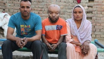 А справа, это, что?