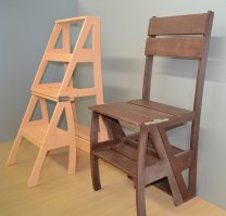 Стул - стремянка . На мой взгляд более практичен и интересен в изготовлении своими руками.