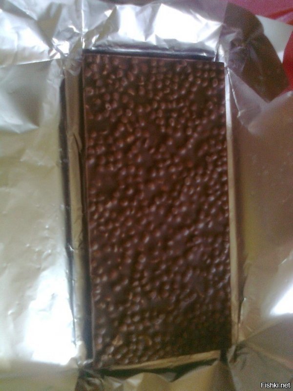 судя по пропорциям плитки шоколада к размерам упаковки и фольге - это не орешки, а обычный копеечный воздушный рис