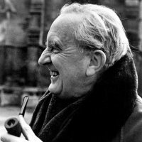 Я бы ещё добавил Кристофера Паолини,ну и вечная классика