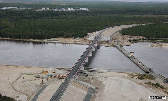 это мост Тарко-Сале - Пуровск (на заднем плане он) и к участку Надым - Салехард не какого отношения не имеет.
