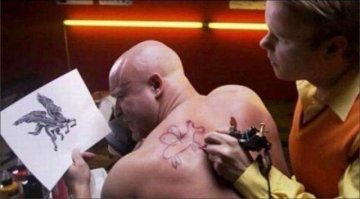 Это провал: 30 самых нелепых татуировок, которые только можно было набить