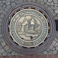 Искусство под ногами: канализационный люк