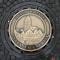 Искусство под ногами: канализационный люк