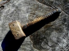 Анестезия времён викингов. Да и триста лет назад тоже была в ходу у хирургов.