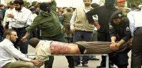 Несколько футболистов сборной Саудовской Аравии будут подвергнуты дисциплинарному взысканию за провал в матче с командой России - вратарь Абдаллах аль-Майюф, нападающий Мохаммад ас-Сахлави и защитник Умар Хавсави. Об этом заявил глава федерации футбола королевства Адель Иззат