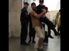 В Индии живет самый высокий в мире полицейский