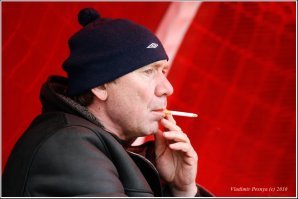 вот по этому, Романцев больше и не тренерует.
"ну вас на**й!"_ сказал он и пошел курить...