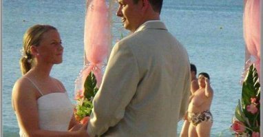 20 ситуаций, когда люди хотели сделать семейное фото, но получилось настолько плохо, что очень смешно