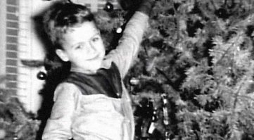 Какие милые детки на фото!
Андерс Брейвик, Тед Банди, Адольф Гитлер.