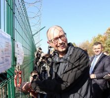 Популярный забор из профлиста оказался  под запретом?