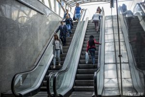 Свежепостроенную дорогу, которая соединила жилой квартал с существующей Муринской дорогой, разломали эскалатором