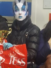 Красивой девушке подойдет любой макияж, доказательство: