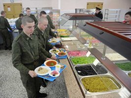 А чего бы не сходить, это же как в первый класс, опять за тебя все делают, а тебе только учиться и на второй год не оставят.